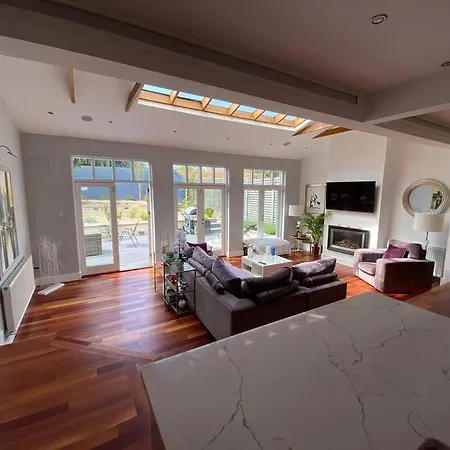 度假居 Luxurious 4 Bed 都柏林