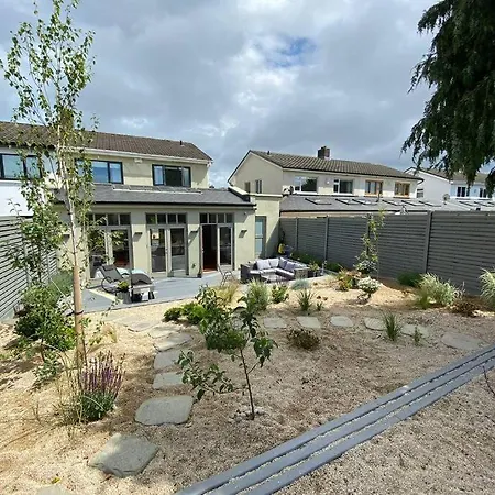 Luxurious 4 Bed *